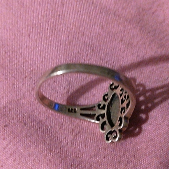 Sterling silver ring - Picture 2 of 2